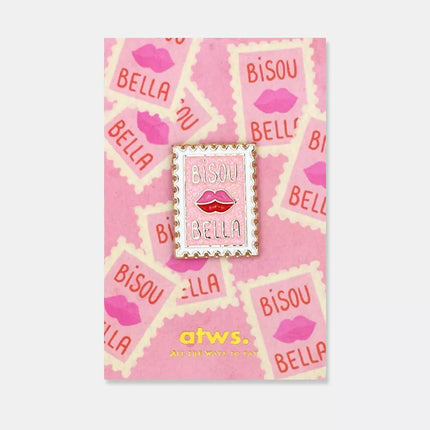 NEW Pin's Bisou Bella