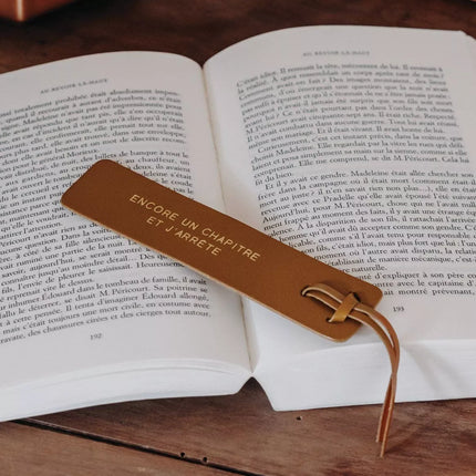 NEW Marque page en cuir Encore un chapitre et j'arrête