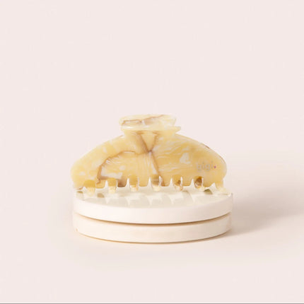 La pince banana (XL) Latte