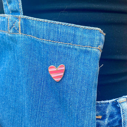 Pin's Cœur rayé bleu - Maîtresse