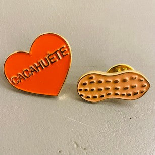 NEW Pin's cacahuète