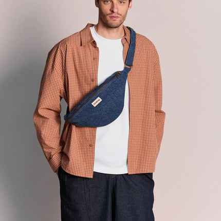 Sac banane Sasha denim bleu réédition